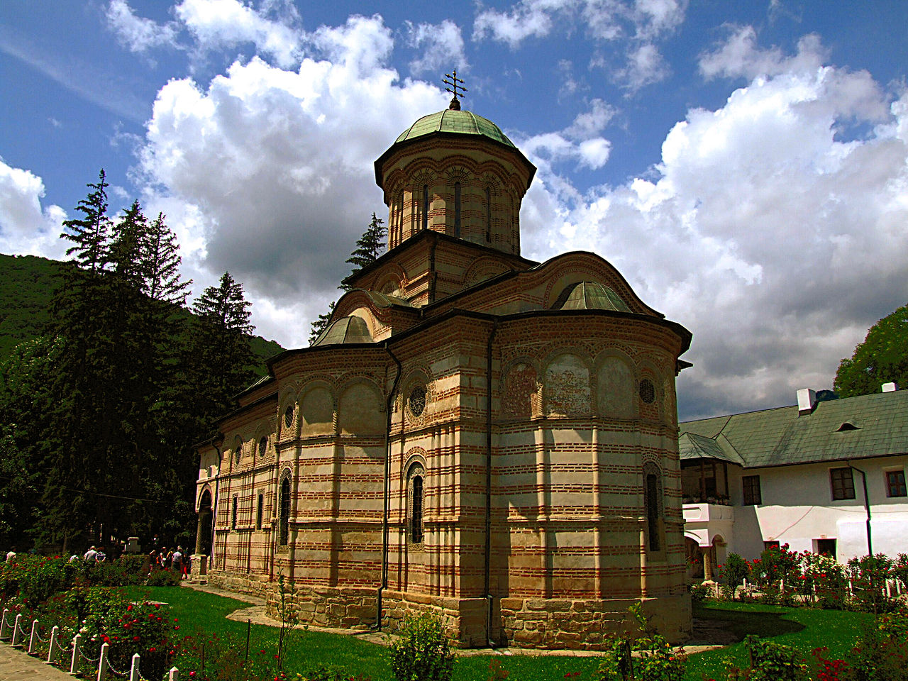 <p>Cozia Monastery, Romania (source: Wikimedia Commons)</p>