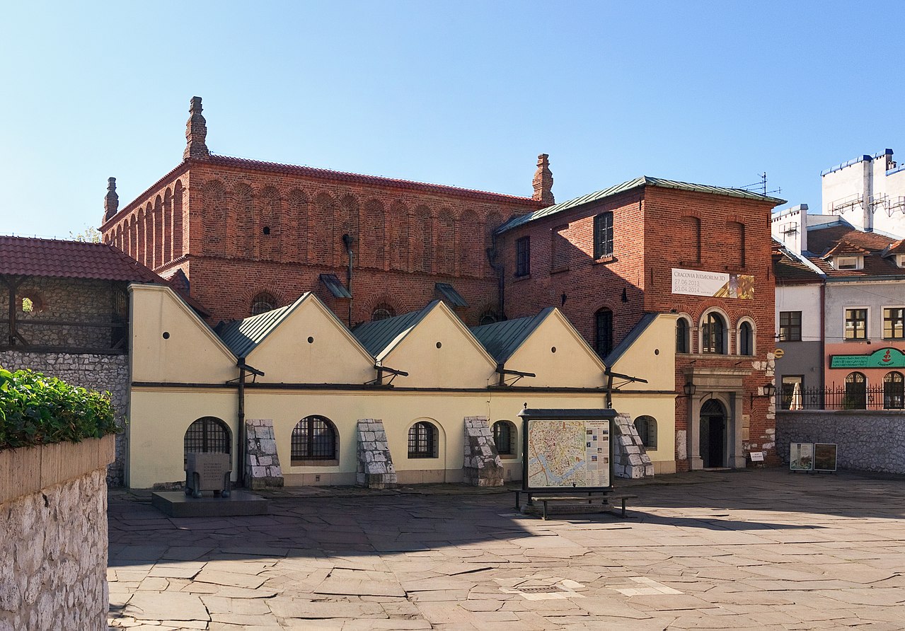 <p>The Old Synagogue in Krakow (source: Wikimedia Commons)</p>