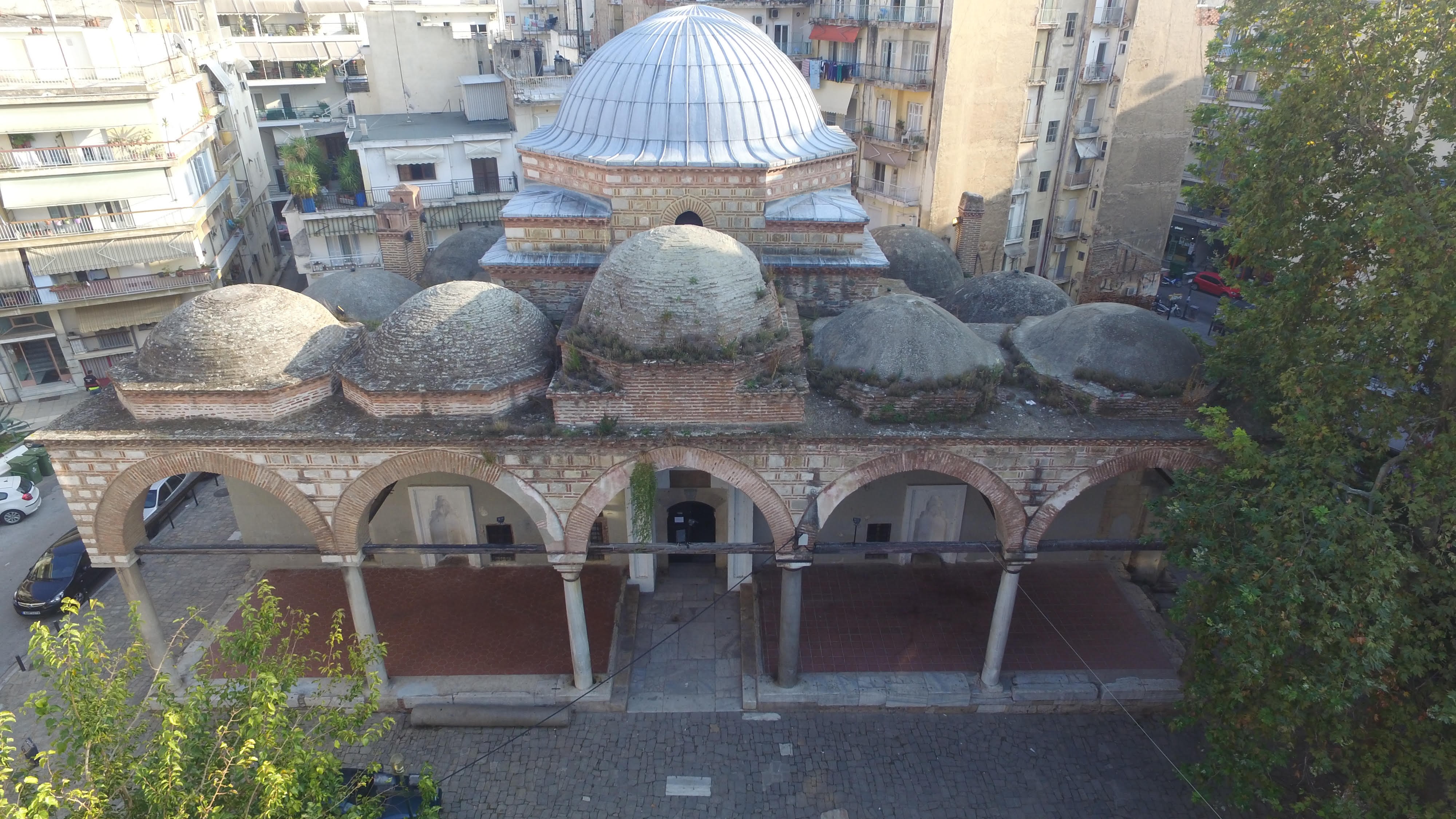 <p>The Alaca Imaret of Thessaloniki (1485), aerial photo (source: Melpomeni Perdikopoulou)</p>