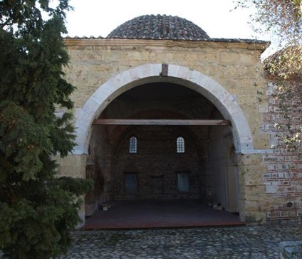<p>The Evrenos Imaret of Komotini (1364/65-1382/83), view of the main entrance (source: Melpomeni Perdikopoulou)</p>