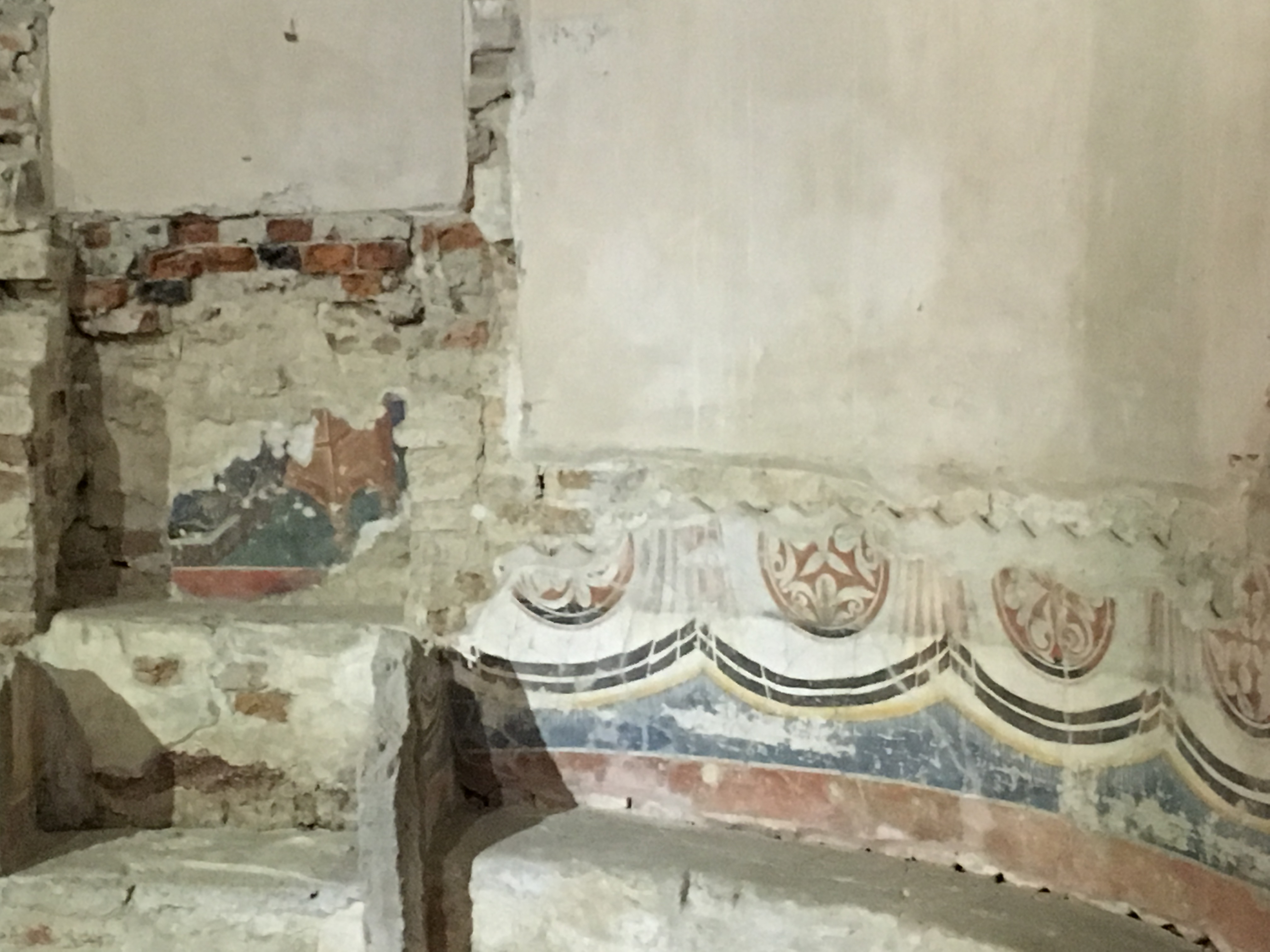 <p>Newly uncovered fragments in the apse, 1378, fresco, Church of the Transfiguration of Our Savior on Ilyina Street, 1374, Veliky Novgorod (source: O. Yunak)</p>